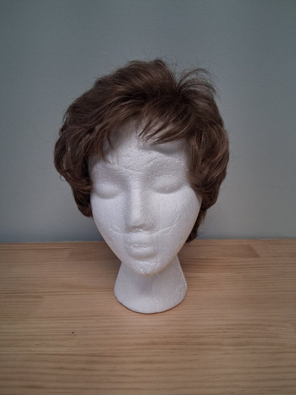 Estetica Short Wavy Wig R12/26H Lt Brown Perma Tease